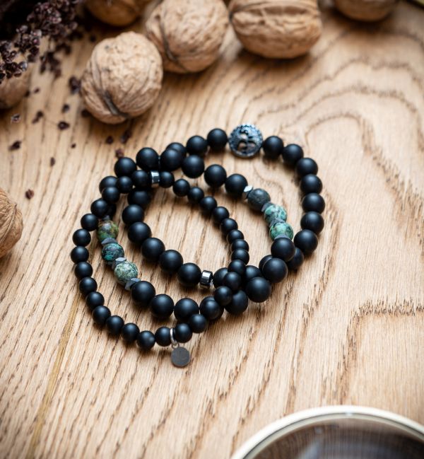 Bransoleta z kamieni dla dziadka